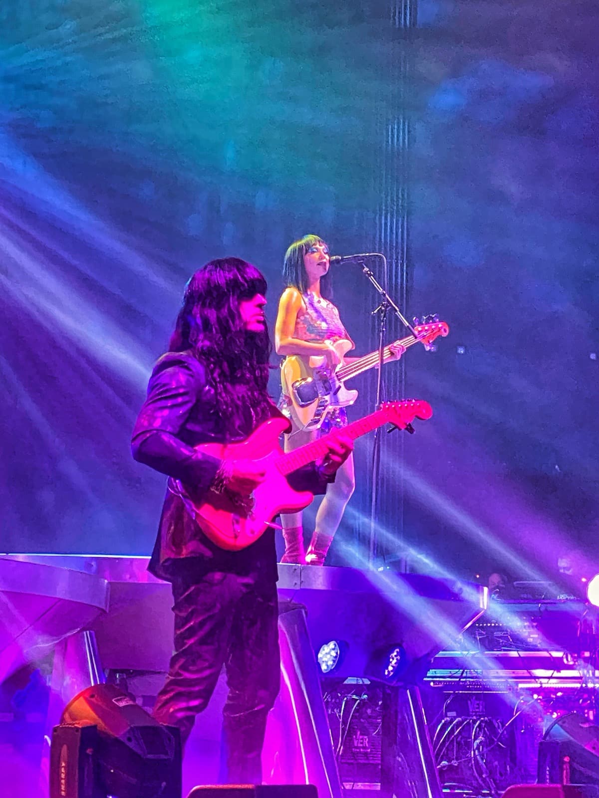 Khruangbin — Eastern