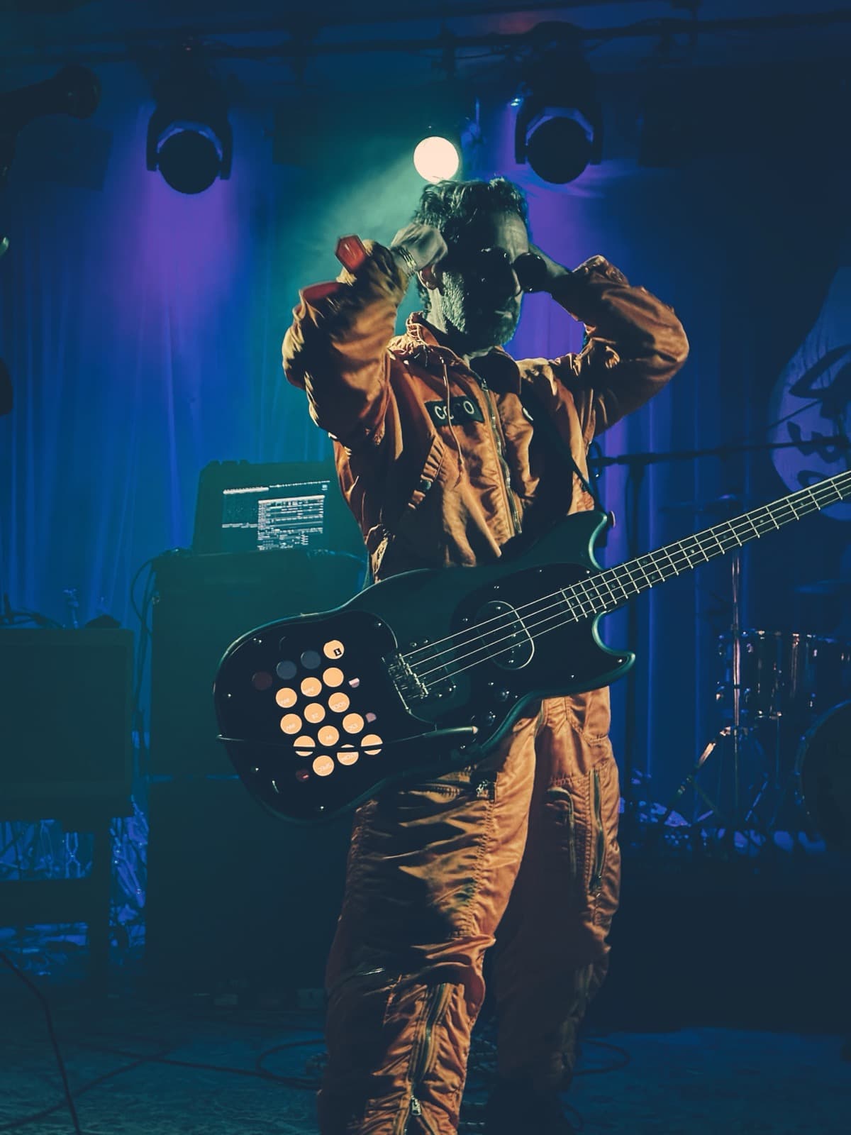 Man or Astroman? — 40 Watt